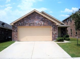 5440 Grenada Dr, Fort Worth, TX 76119