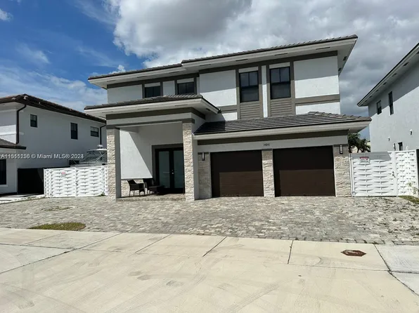 14841 SW 39th Ter, Miami, FL 33185