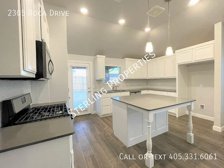 2305 Roca Dr — Photo 13