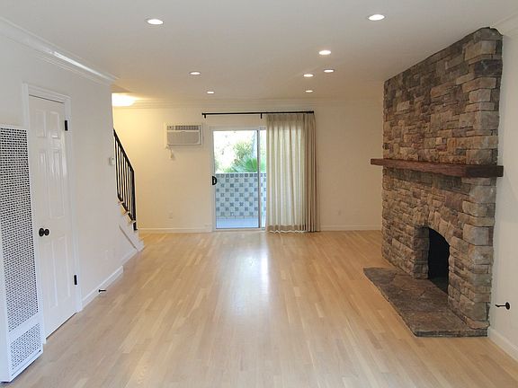 3rd image of 6345 Primrose Ave