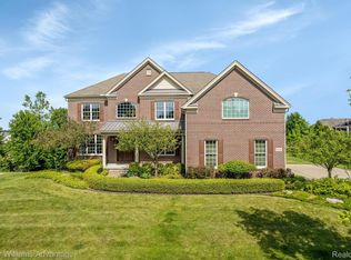 50884 Chesapeake Dr, Novi, MI