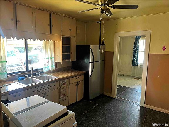 5th image of 6940 Mariposa Street