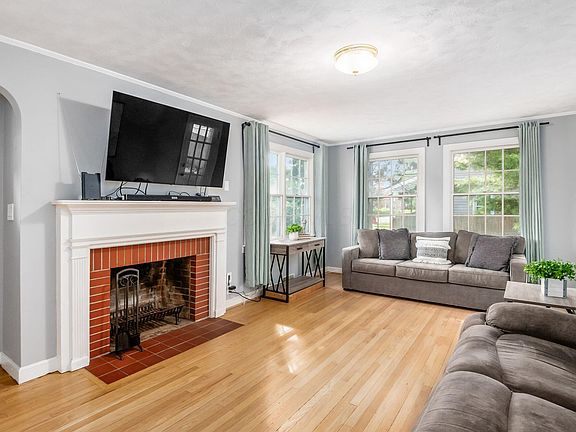 2nd image of 3266 Lotz Dr