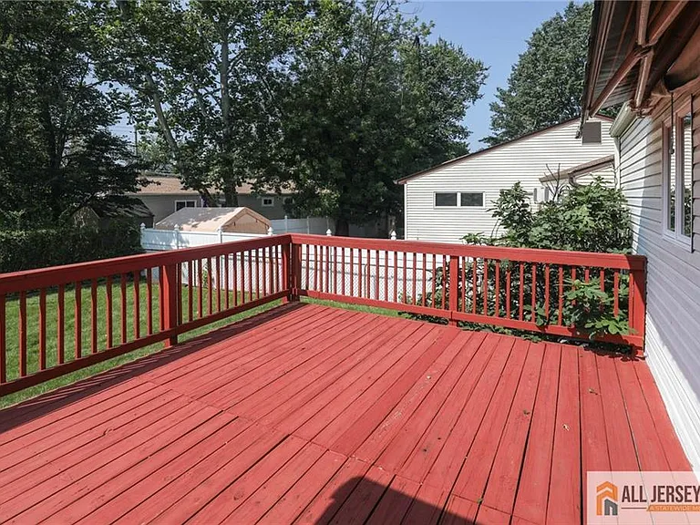 10 Eardley Rd — Photo 35