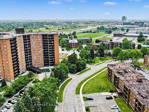 2nd image of 2000 Jasmine Cres #1417