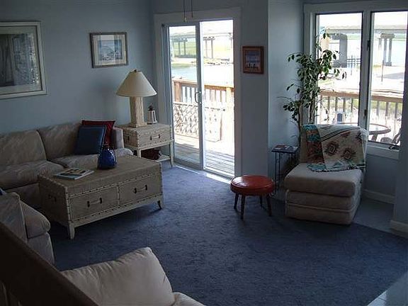 4th image of 383 43rd Pl APT 12