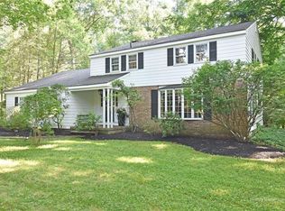 50 Hillcrest Dr, North Kingstown, RI 02852