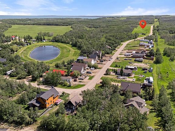 5th image of Buffalo Lane Rural Stettler #6
