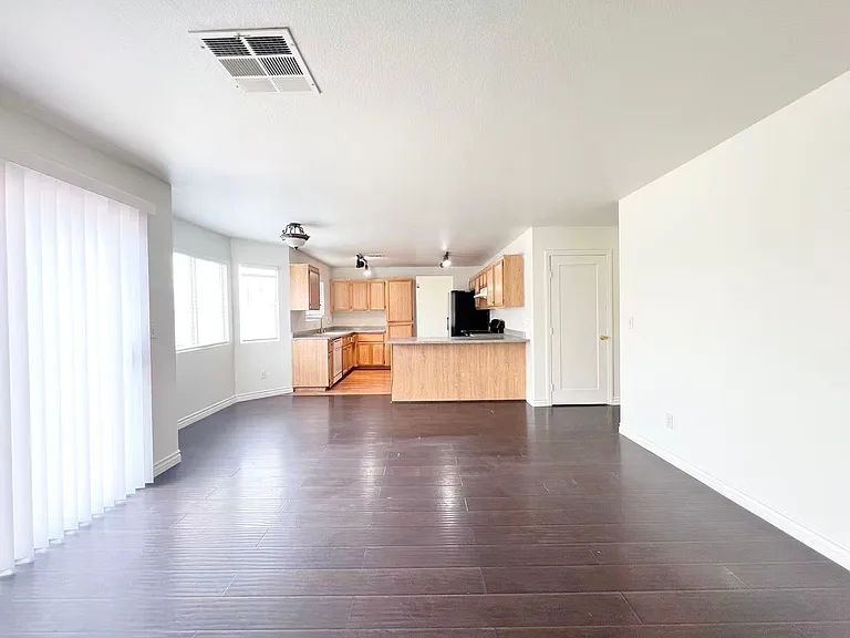 3604 Fort Niagara Ave — Photo 7
