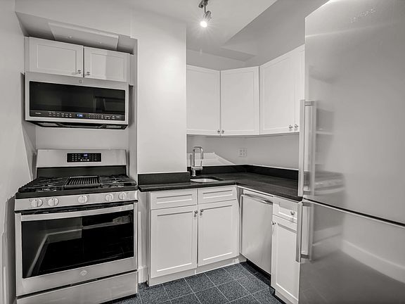 5th image of 12 E 86th St APT 732