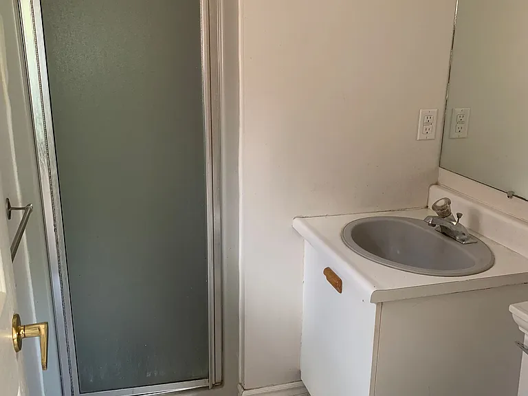 29 Irwin Dr — Photo 7