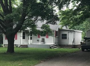 11266 W Harlow Rd, Greenville, MI 48838