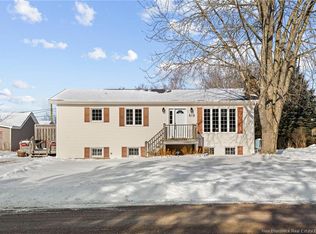 19 Bahama St, Dieppe, NB E1A 4Z1