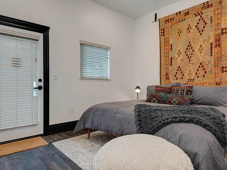 Quarry Town Apartments — Photo 11