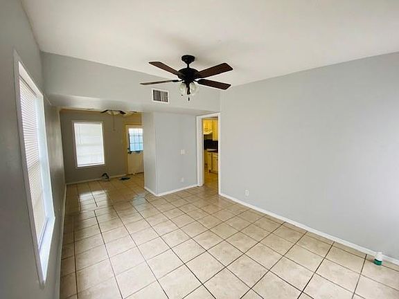 2nd image of 4950 Marion Cir