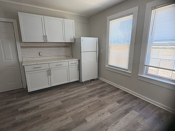 4th image of 111 Smith St #A1