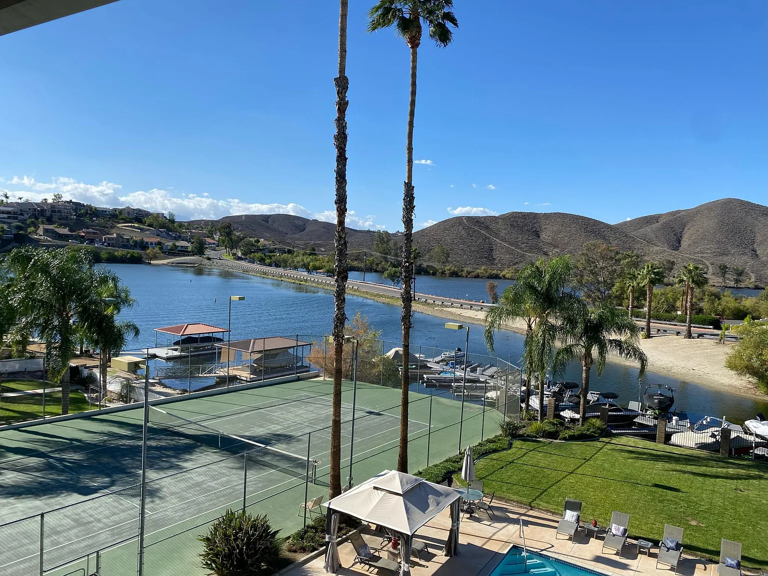 3 bed, 1650 sqft, $3,275 — Photo 2