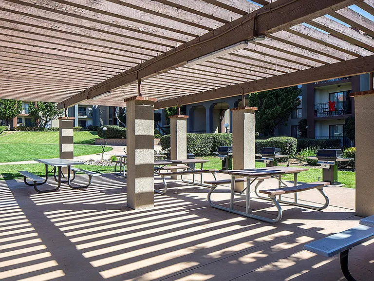 Prado Apartments — Photo 8