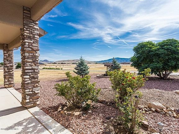 005_Front_Patio[1]