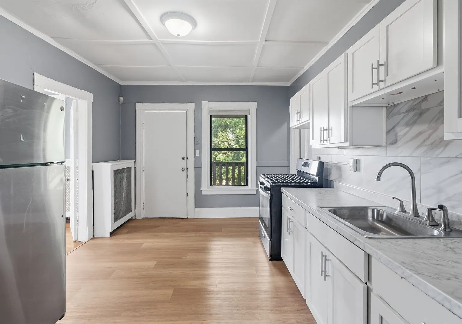 92 Woodside Terrace — Photo 1