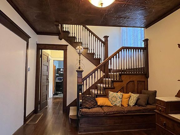 3rd image of 1770 N High St Unit 100