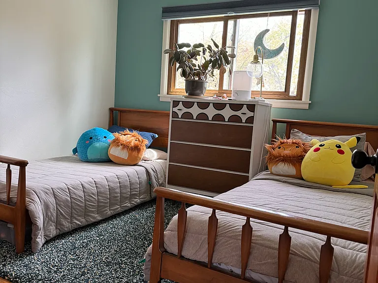 Upper bedroom