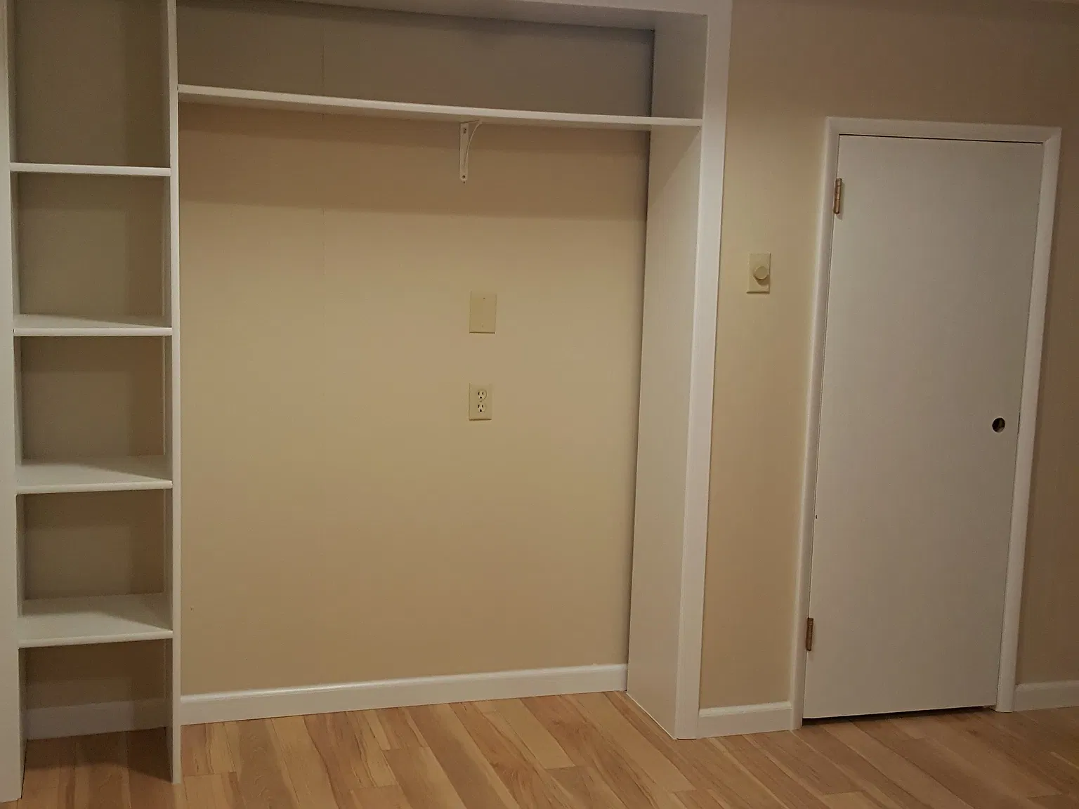 Sunview Dr, Anchorage — Photo 4