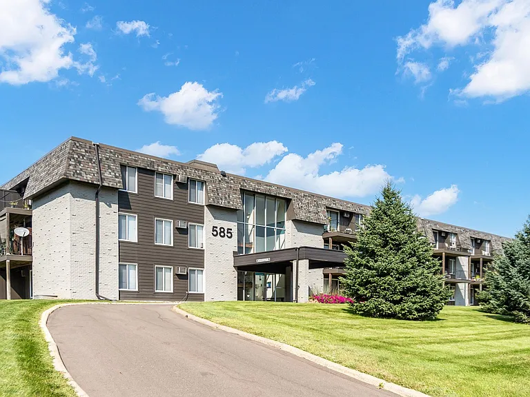 Shoreview Grand — Photo 47