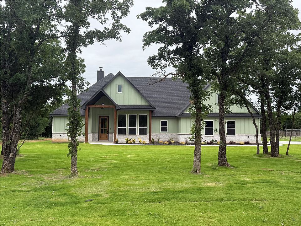 1st image of 4005 Marine Cir