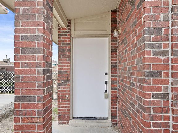4th image of 12045 Greenveil Dr