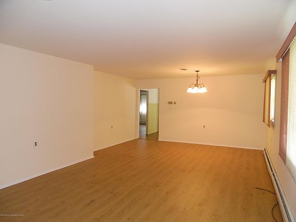 5th image of 500 Saint Thomas Dr