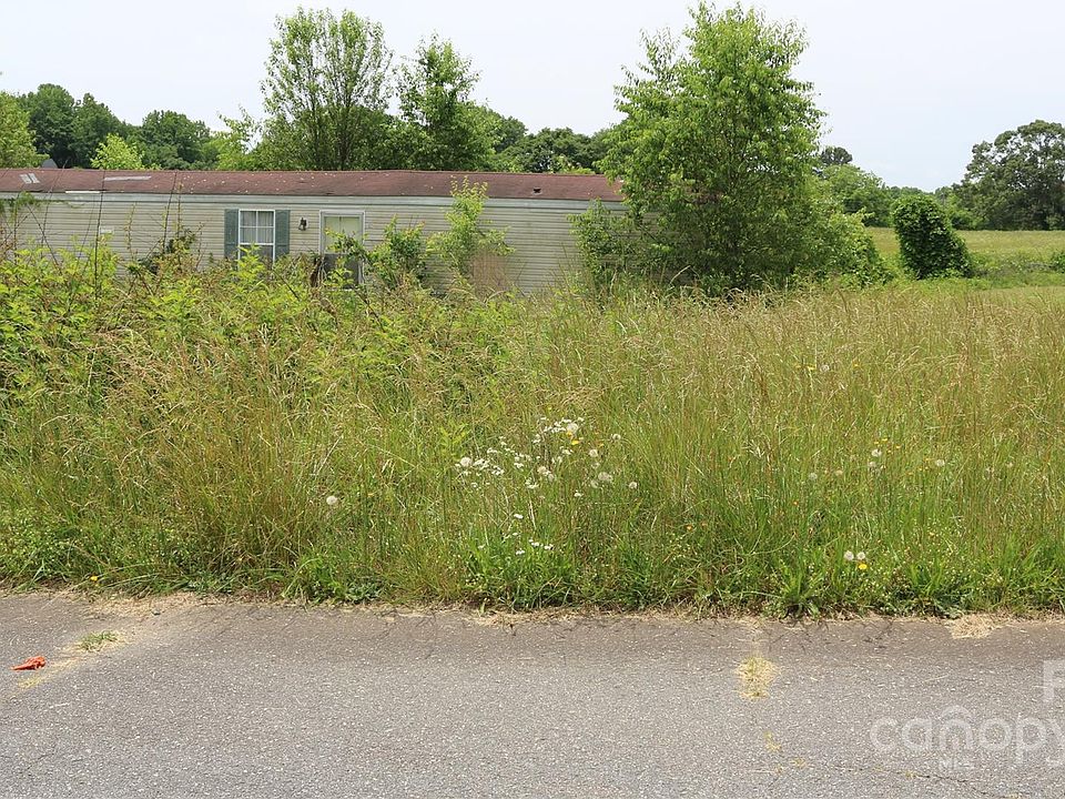 2nd image of 137 Gatewood Dr
