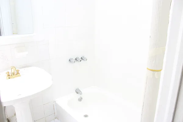 Rented by Premier Metro Realty Corp | media 26