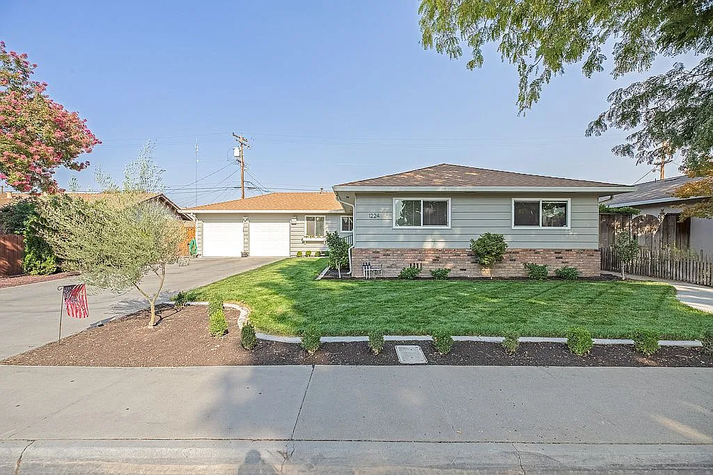 1224 Mills Ave photo 1