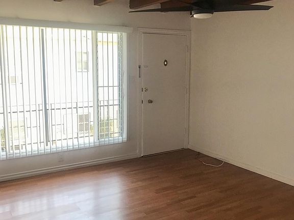 5th image of 1301 E Wilson Ave