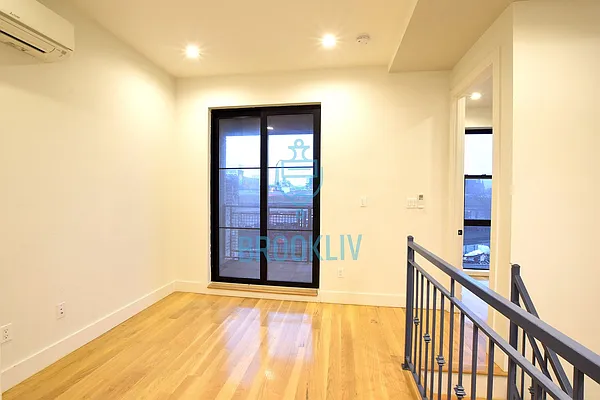 Rented by null | media 19