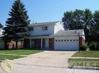 29614 Ohmer Dr, Warren, MI 48092
