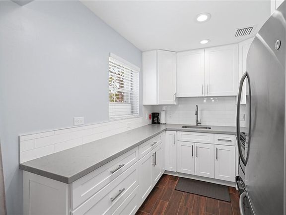 2nd image of 421 Durham #N