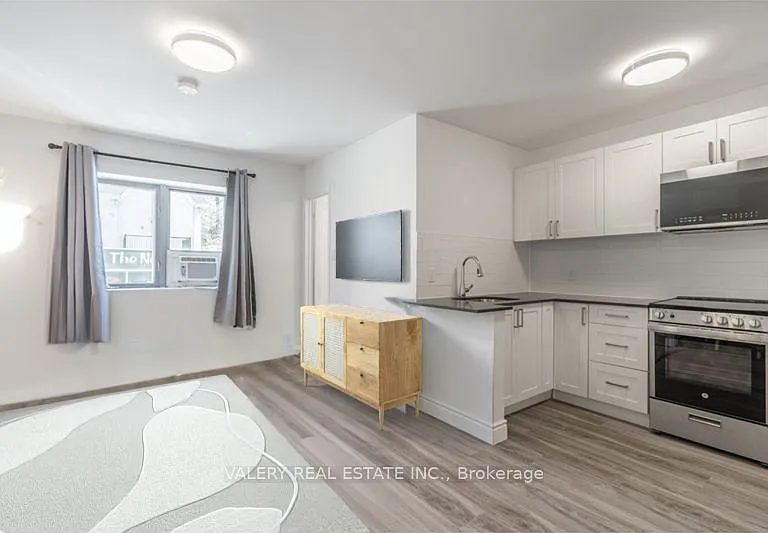 608 Church St #A2 — Photo 3