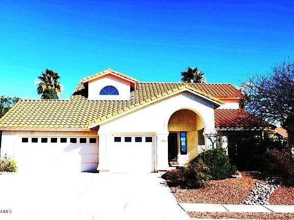 2nd image of 1070 W Lost Dutchman Pl