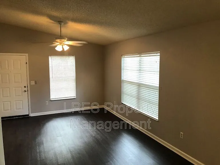 1406 Northlake Dr #1406 — Photo 7