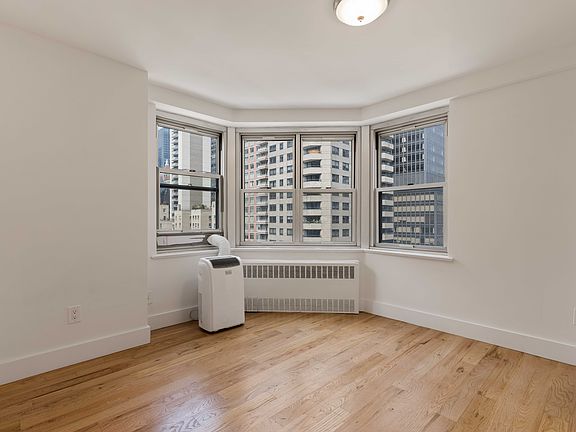 4th image of 300 E 46th St APT 8E