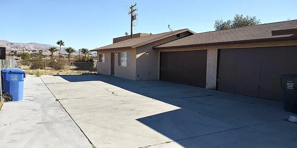 2 bed, 900 sqft, $1,695 — Photo 1