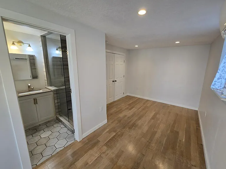 167 Robbins Ave #B — Photo 7