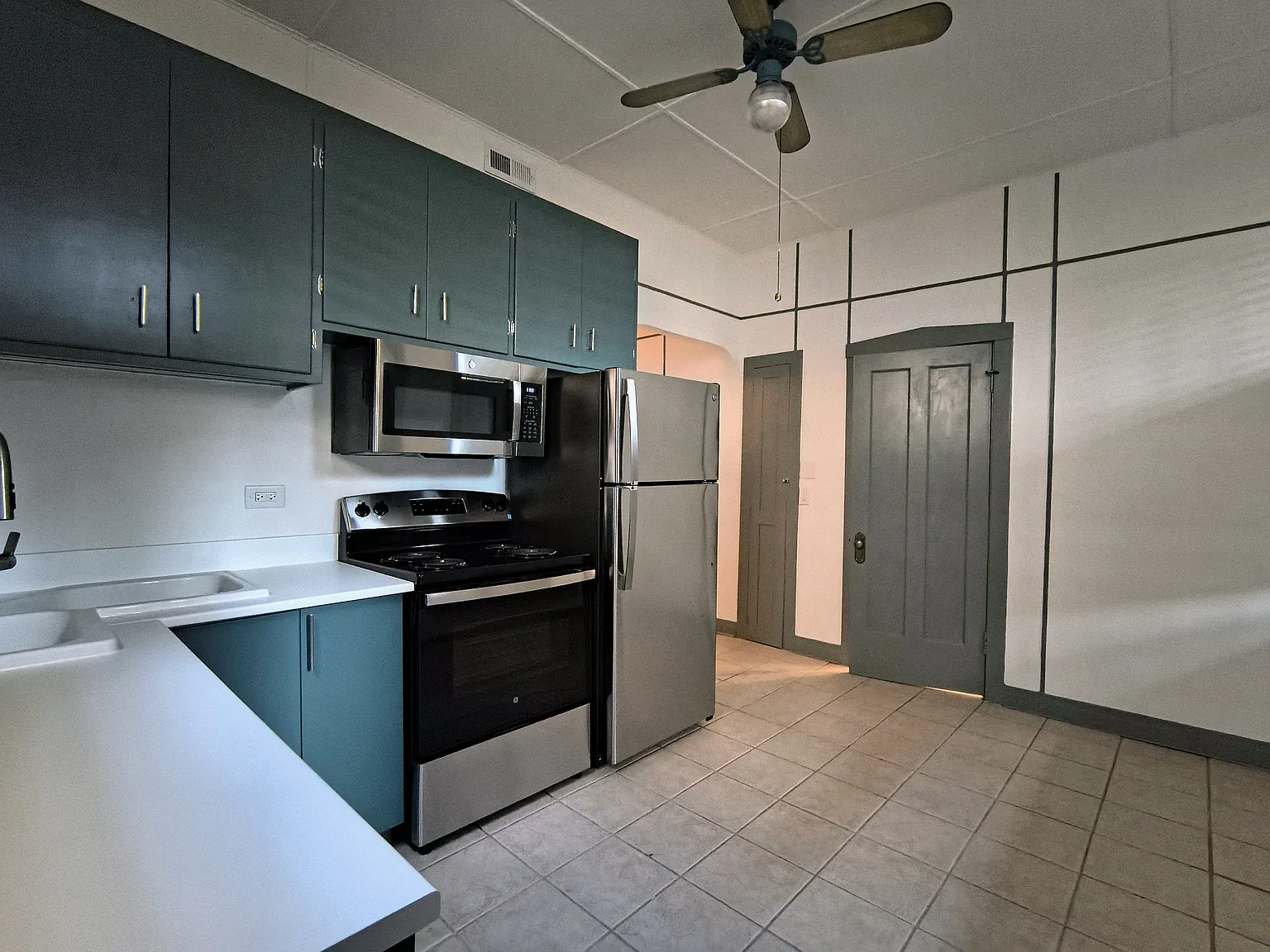 1 bed, 600 sqft, $1,300 — Photo 3
