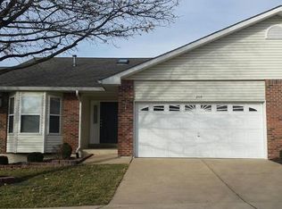209 Southern Oaks Dr, Saint Charles, MO 63303