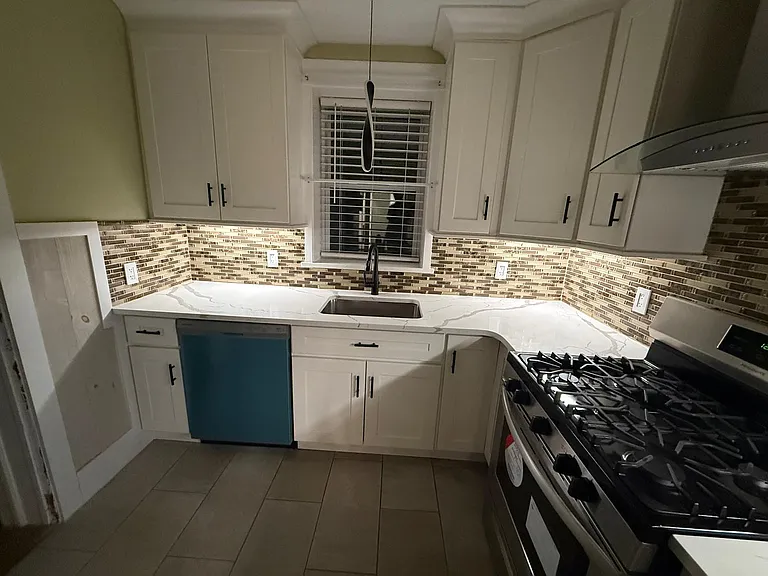 149 W Kingsbridge Rd #2 — Photo 8
