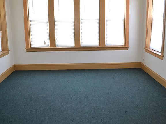 2nd image of 4355 W Le Moyne St #2W