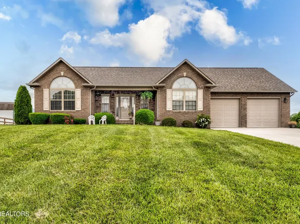209 Austin Ln, Jacksboro, TN 37757