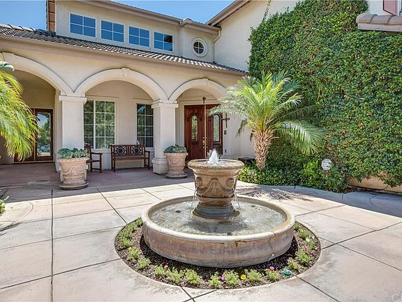 4th image of 620 Jocelyn Shelby Way